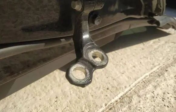 Ford Kuga I Rear door lower hinge
