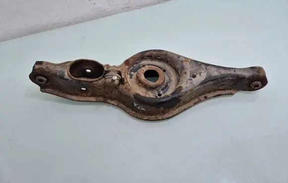 Mitsubishi Outlander Rear upper control arm/wishbone