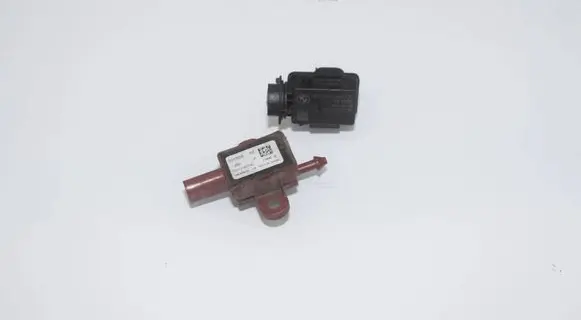 BMW 5 G30 G31 G38 Airbag deployment crash/impact sensor 6833647 9337656 64116833647