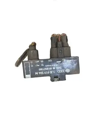 Volkswagen Golf IV Coolant fan relay 1J0919506M