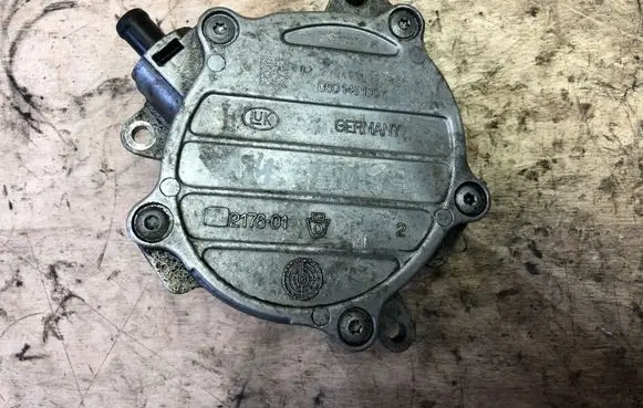 Audi A6 S6 C6 4F Vacuum pump 06D145100E