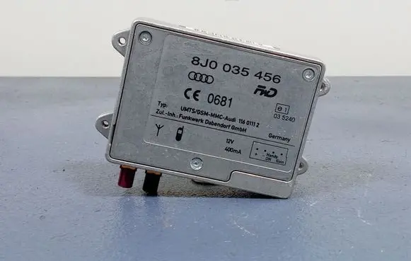 Audi Q7 4L Sound amplifier 8J0035456