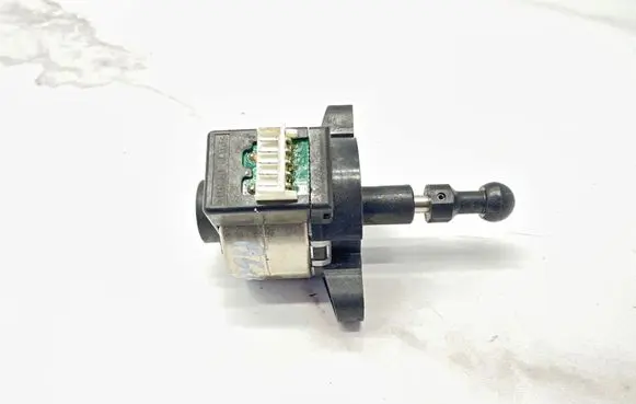 Audi A6 S6 C6 4F Headlight level adjustment motor 16343900 PL35L024Y