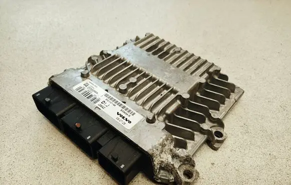 Volvo C30 Engine control unit/module 5WS40562A 31211071AA SID803AM