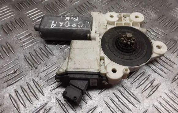 Toyota Corolla E120 E130 Front door window regulator motor 0130822031 992045100 991668104