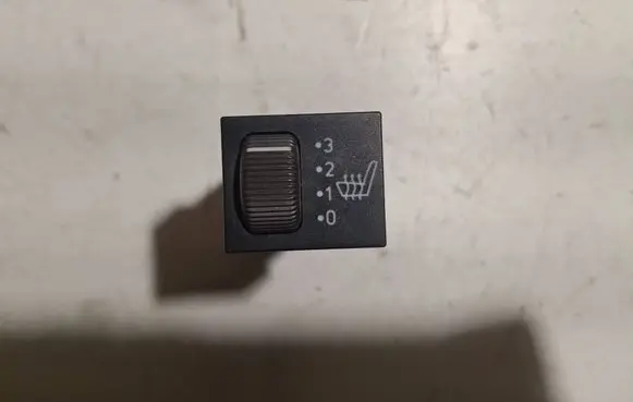 Saab 9000 CS Seat heating switch 4733275 W608K