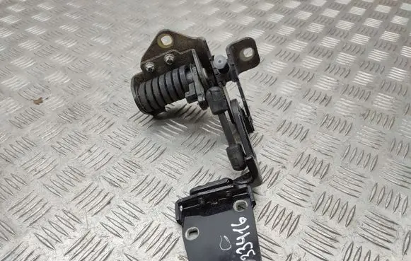 Mercedes-Benz E C207 W207 Tailgate/trunk/boot hinge A2077500428