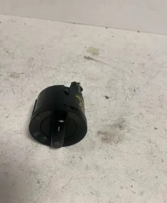 Volkswagen PASSAT B6 Light switch 1196102000