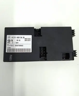 Mercedes-Benz E W211 Seat control module A2118203626 00007896A2 013361