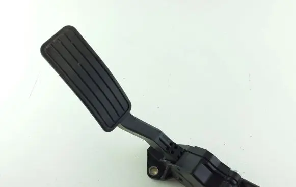 Subaru Outback Accelerator throttle pedal 36010AG140 KL6592