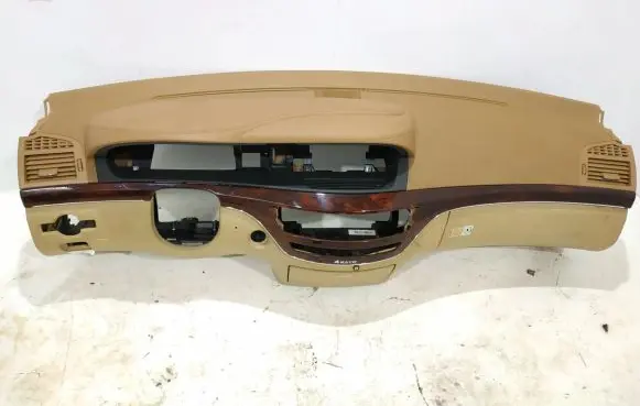Mercedes-Benz S W221 Dashboard 2216806287 A2216806287