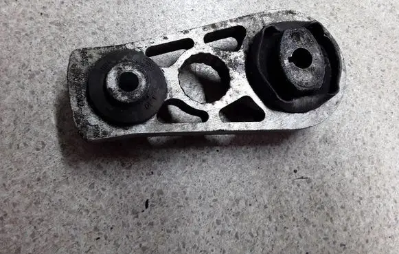 Renault Espace - Grand espace IV Gearbox mounting bracket 8200325042