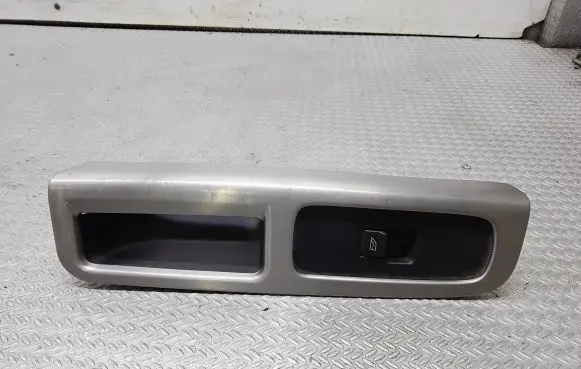 Volvo V50 Electric window control switch 30658448