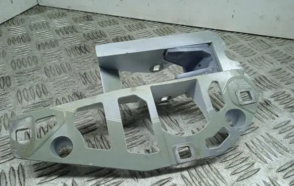Mercedes-Benz C W205 Radiator mount bracket AC46000DF
