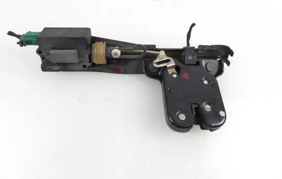 Audi TT Mk1 Tailgate/trunk/boot lock/catch/latch 8N0827505B