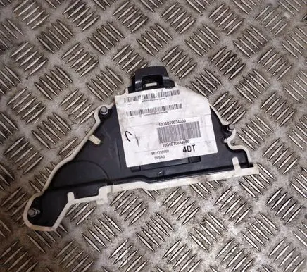 Opel Combo E Timing belt guard (cover) 9831735980 10Q4DT0034650