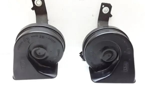 Volvo V70 Horn signal 08635071 08635072