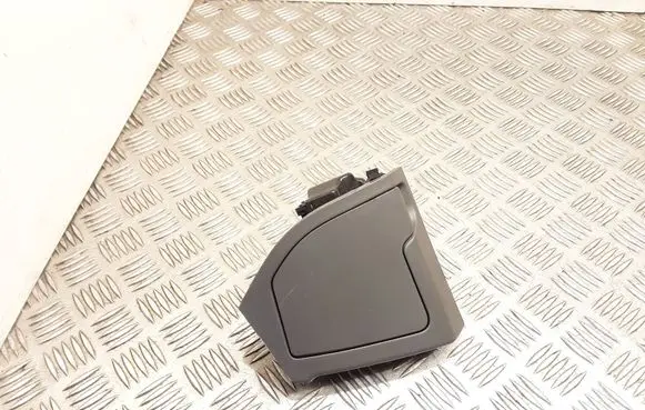Cup holder front