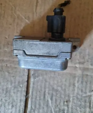 Volkswagen Touareg I ESP acceleration yaw rate sensor 1K0907655B U9D4F094AX 10098503204