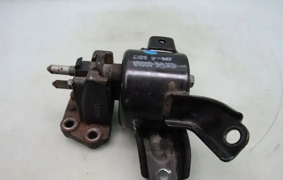 KIA Rio Gearbox mount 218321R200