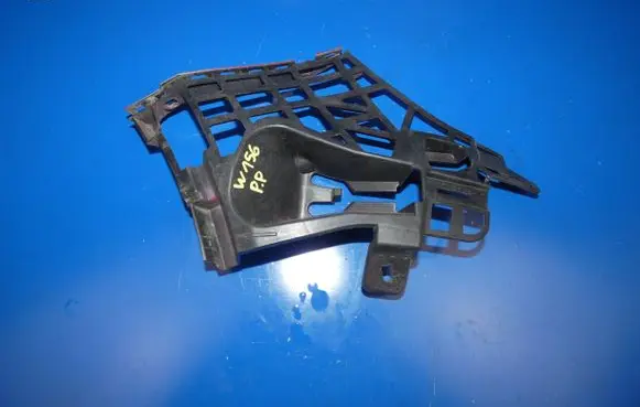 Mercedes-Benz GLA W156 X156 Front bumper mounting bracket A1568851621
