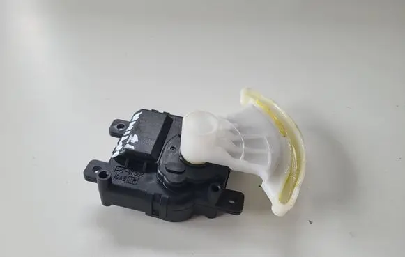 KIA Optima A/C air flow flap actuator/motor 1138003990