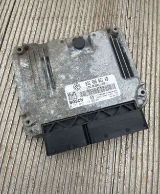 Volkswagen PASSAT B6 Engine control unit/module 03G906021AB 1039S13003 0281012119