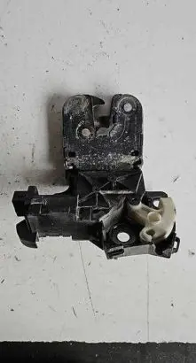 Audi A4 S4 B7 8E 8H Tailgate/trunk/boot lock/catch/latch 8P4827505C