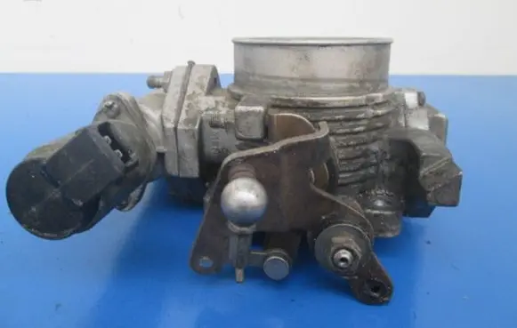 Opel Omega B1 Throttle body valve 