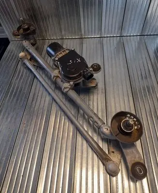 Nissan X-Trail T32 Front wiper linkage 4519C004