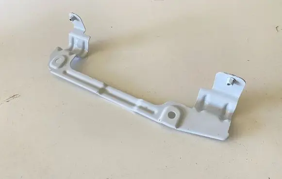 Audi A6 S6 C8 4K Fender mounting bracket 4K0821167