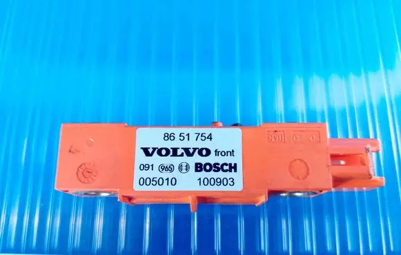 Volvo XC90 Airbag deployment crash/impact sensor 8651754 005010 100903