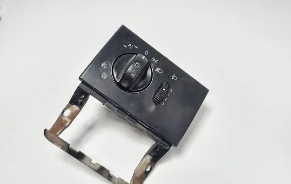 Light switch