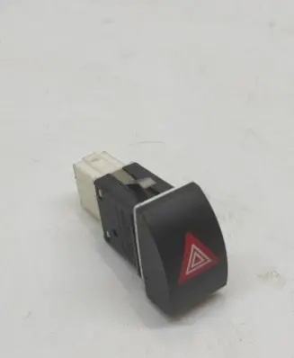 Skoda Octavia Mk2 (1Z) Hazard light switch 1Z0953235B 10012842