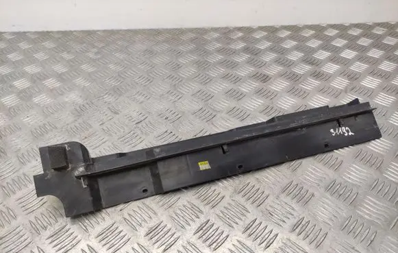 Hyundai Santa Fe Intercooler air guide/duct channel
