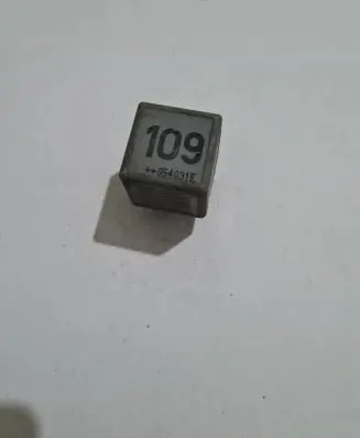 Volkswagen Transporter - Caravelle T5 Other relay 1J0906381A V23134B63X396
