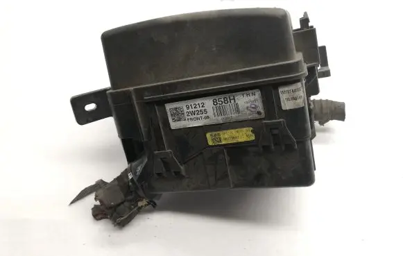 Hyundai Santa Fe Fuse module 912122W255