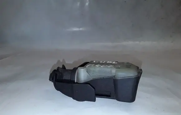 Fuel tank cap lock motor
