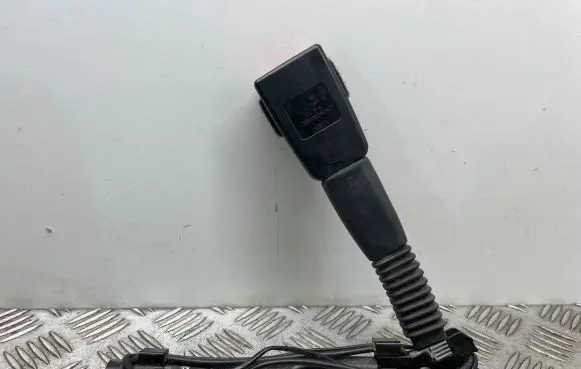 BMW 4 F32 F33 Front seatbelt buckle 7259387