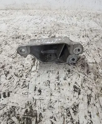 Volkswagen Phaeton Engine mounting bracket