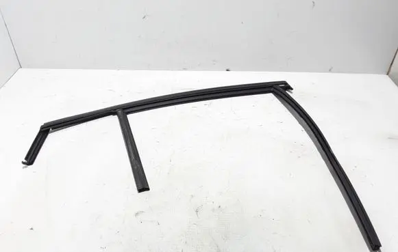 Volvo S60 Rubber seal rear door 32274400
