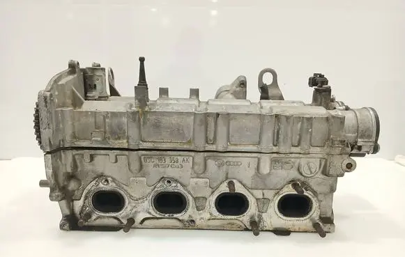 Volkswagen Golf VI Engine head 03C103358AK