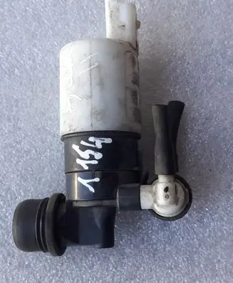 Renault Scenic II - Grand scenic II Windscreen/windshield washer pump 8200067015 8200295685 9641553880