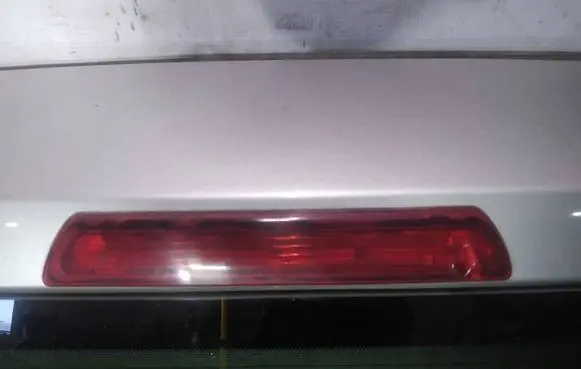 Peugeot 1007 Third/center stoplight