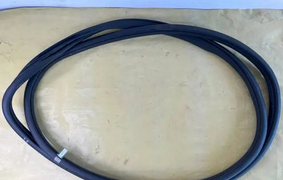 Mercedes-Benz A W169 Front door rubber seal A1696920376