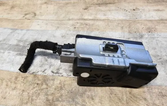 Audi A5 8T 8F Steering wheel lock 8K0905852D