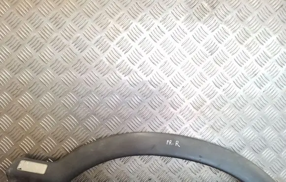 Front arch trim