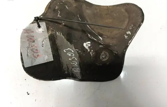 Hyundai Santa Fe Exhaust heat shield 