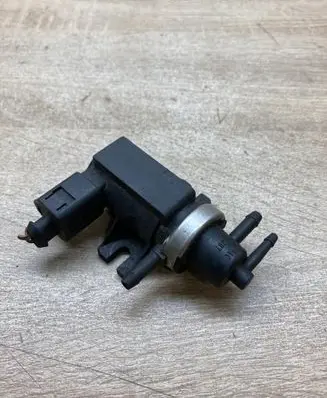 Volkswagen Golf IV Turbo solenoid valve 1J0906627 72290320