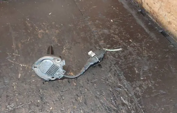 BMW 5 E39 Oil level sensor 1433510